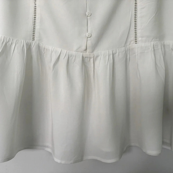 New Charlie Paige XL white Valentina ruffle cap sleeve w/V neck buttoned bodice - Picture 7 of 10